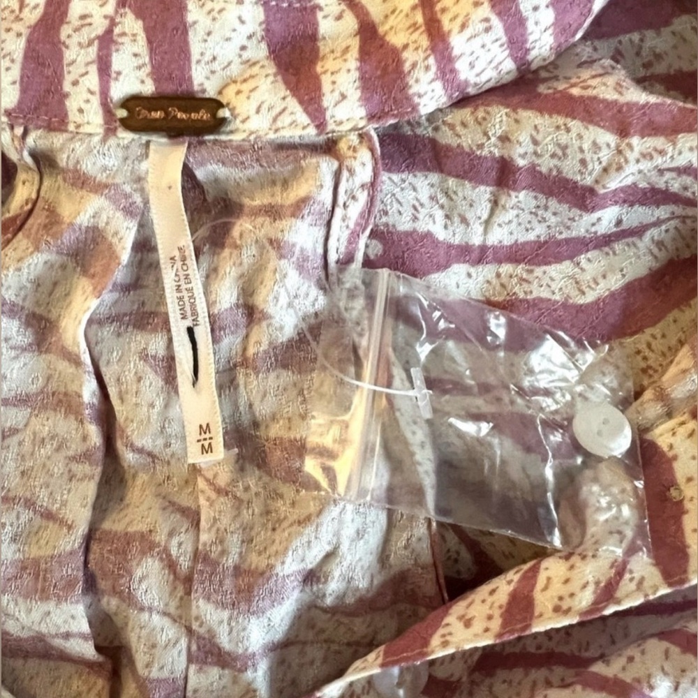 FREE PEOPLE Zebra Stripe Button Down Tank Pink White Blouse Size Medium
NWT - Picture 7 of 9